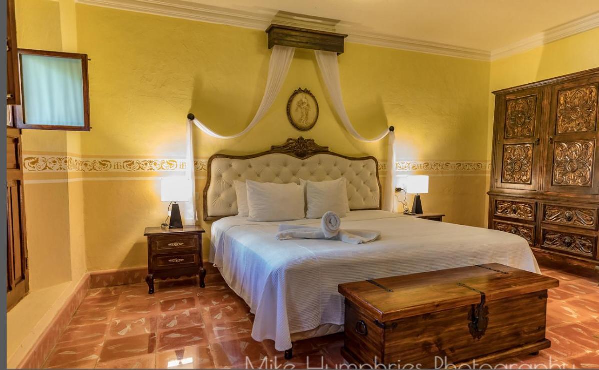 Отель Casa Marlene Вальядолид Экстерьер фото